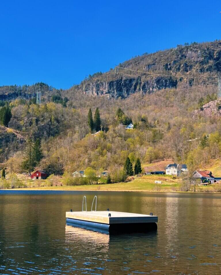 Rødstjødna lake in spring, Sauda, Ryfylke, Norway.
