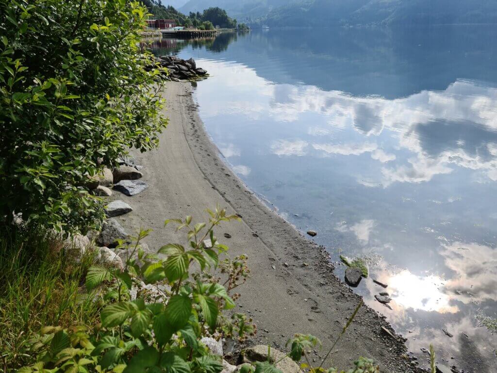 Picture of the sand beach at Sauda Fjord Camping in Sauda, Ryfylke, Norway, in summer